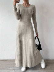 Jemima Lewis | Robe longue en maille côtelée à manches longues