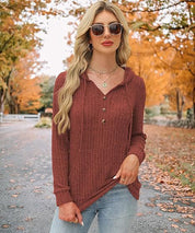 Guinevere Radley | Prążkowana dzianinowa bluza z kapturem, zapinana na guziki