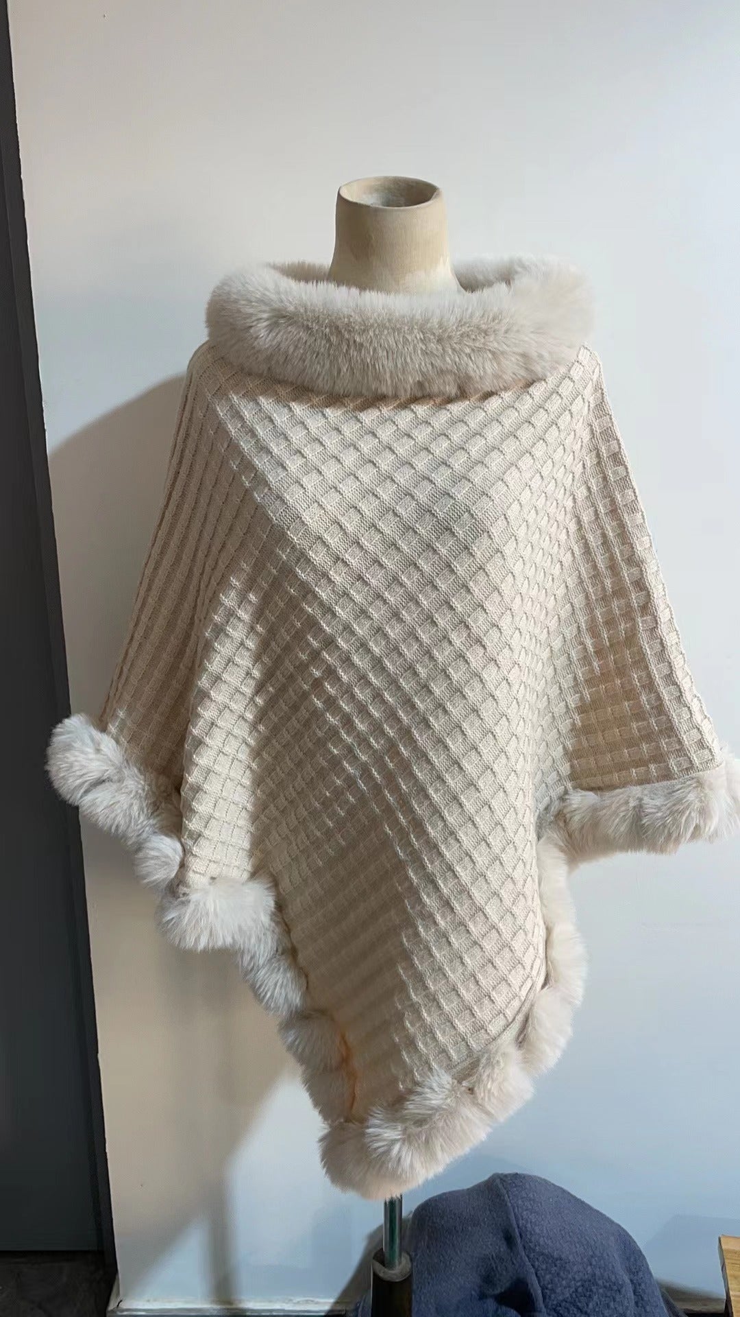 Thea Winship | Luxury Fur-Trim Cape Wrap
