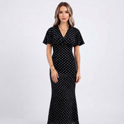Emmeline Barclay | Robe longue à col V à pois
