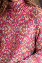 Phoebe Taylor | Pull en maille à col roulé fleuri avec imprimé botanique éclatant