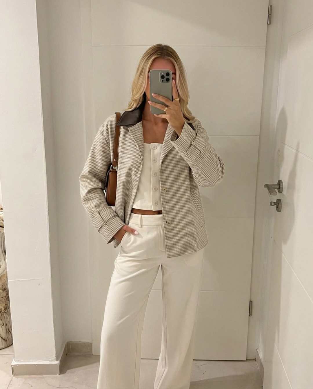 Élodie Henson | Elegant Check Contrast Collar Jacket For Women