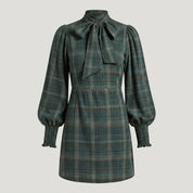 Matilda Hughes | Robe mini vintage à carreaux et col lavallière