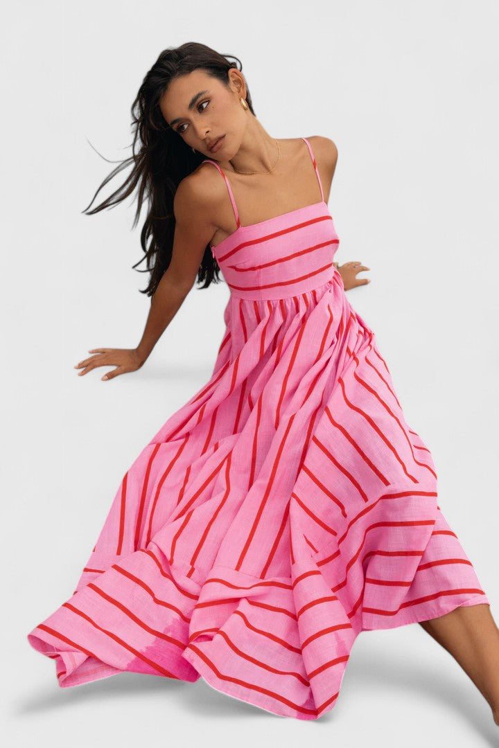 Clara Hartfield | Robe longue rayée à encolure carrée