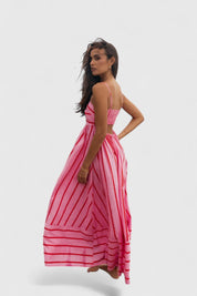 Clara Hartfield | Robe longue rayée à encolure carrée