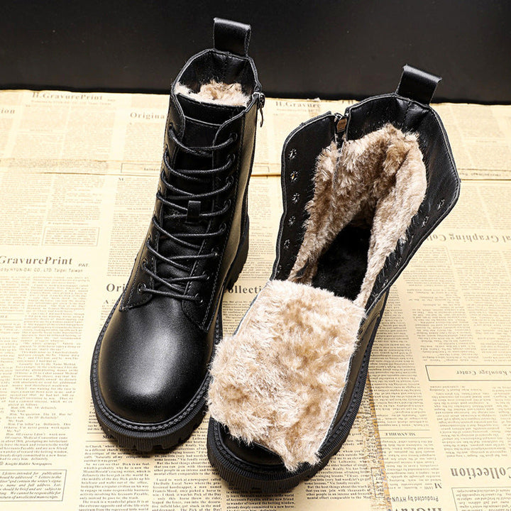 Harriet Stone | Bottines de combat noires à lacets avec doublure douillette en fausse fourrure