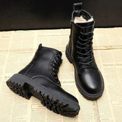 Harriet Stone | Bottines de combat noires à lacets avec doublure douillette en fausse fourrure